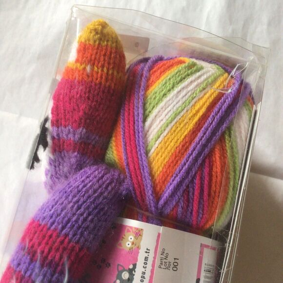 KARTOPU ZAMBAK Knitting Knit Kids Cat Scarf YARN Craft Kit NEW NIB - Picture 7 of 9